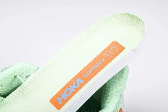 Hoka Clifton 9 1132210 ZLGL 