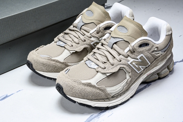 New Balance 2002R M2002RDL 