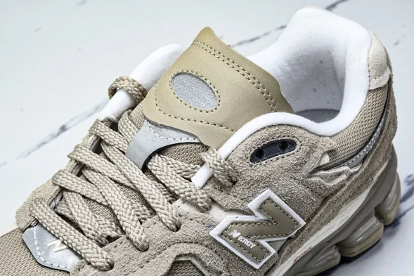 New Balance 2002R M2002RDL 