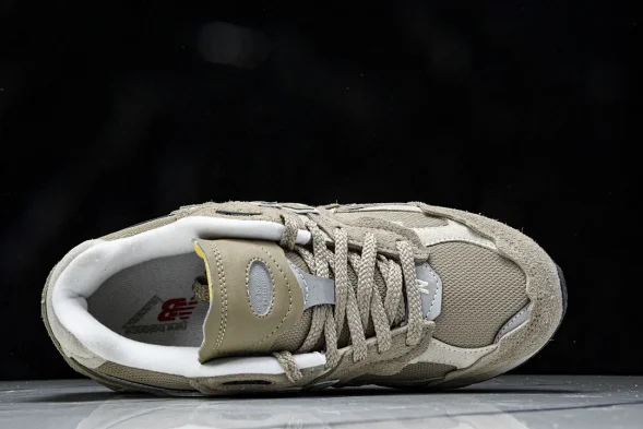 New Balance 2002R M2002RDL 