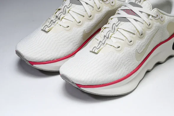 Nike Motiva DV1238-104 