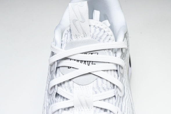 Nike Motiva DV1237-102 