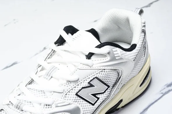 New Balance 530 MR530TA 