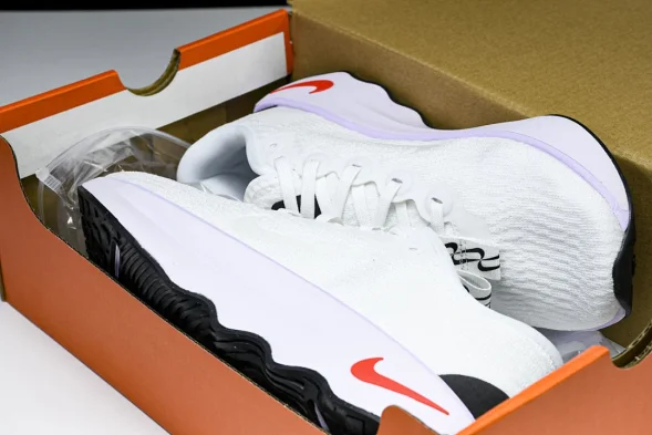 Nike Motiva DV1238-101 