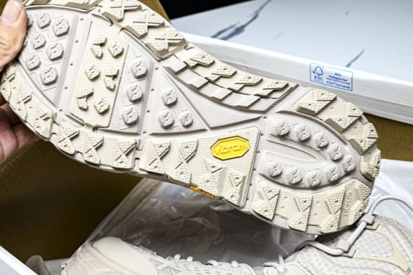 Hoka Tor Ultra Hi Gore-Tex 1129958 STPST 