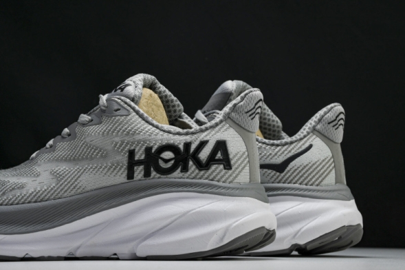 Hoka Clifton 9 1132210 HMBC 