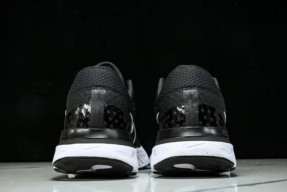 Nike React Infinity Run FK 3 DD3024 001 