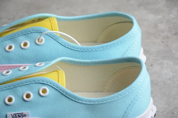 Vans Authentic VN0A4BV91RS 