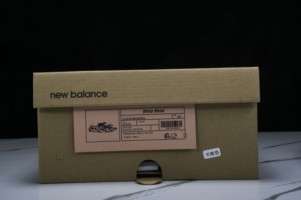 MiuMiu x New Balance 530 5E964D 