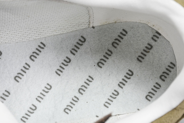 MiuMiu x New Balance 530 5E964D 