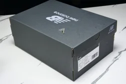 New Balance 9060 U9060JGR