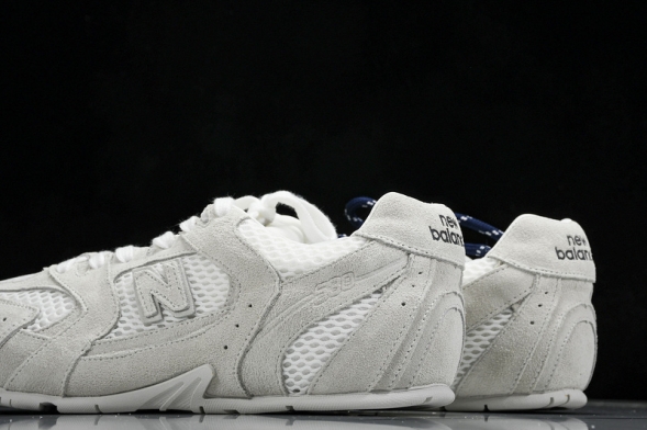 MiuMiu x New Balance 530 5E964D 