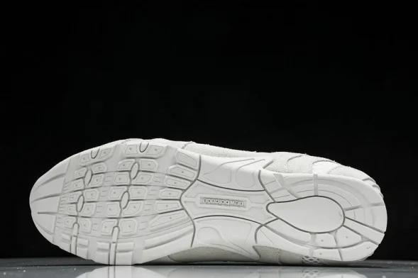 MiuMiu x New Balance 530 5E964D 