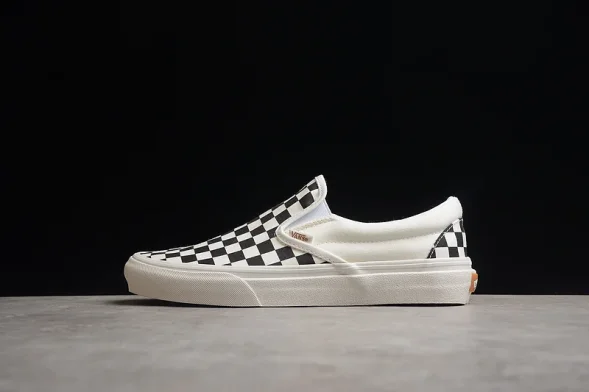 Vans Slip-On VR3 VN0007NC1KP 