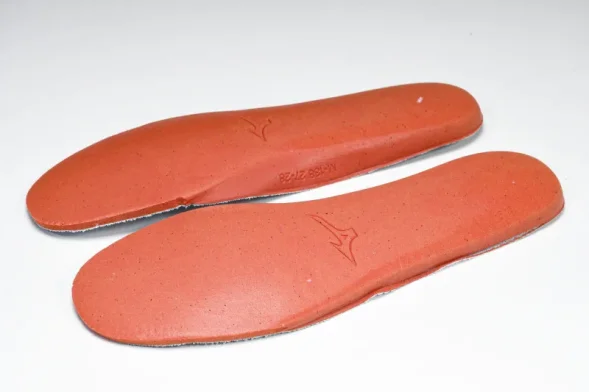 Mizuno Wave Momentum V1GC231237 