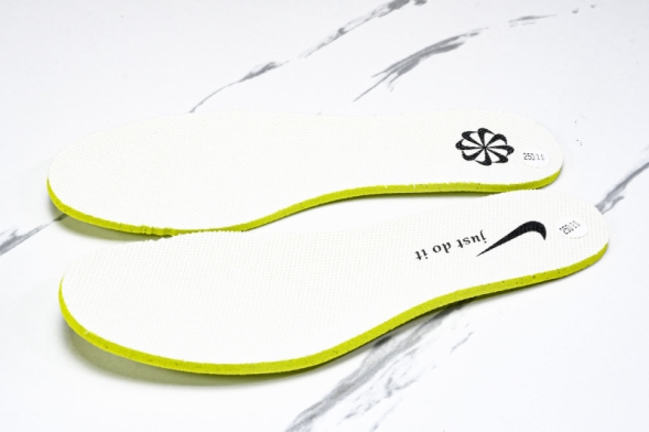 Nike Quest 6 FD6033-105 