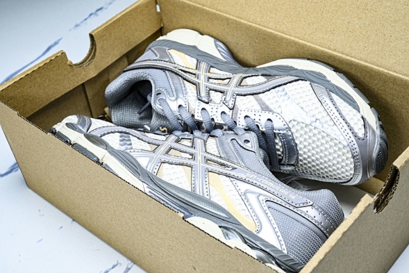 Asics Gel-Cumulus 16 TG 1203A733-101 