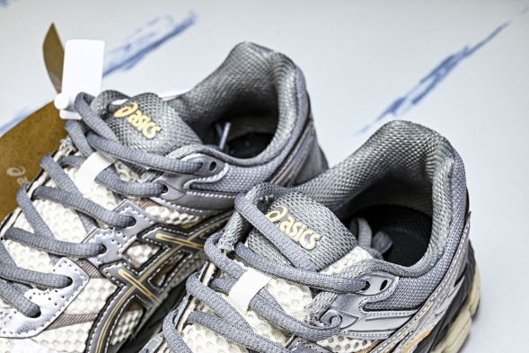 Asics Gel-Cumulus 16 TG 1203A733-101 