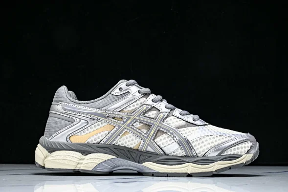 Asics Gel-Cumulus 16 TG 1203A733-101 