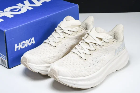 Hoka Clifton 9 1127896 SSEG 
