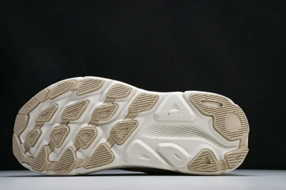Hoka Clifton 9 1127896 SSEG 