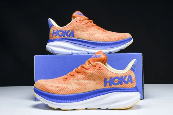 Hoka Clifton 9 1127895 VOIM 