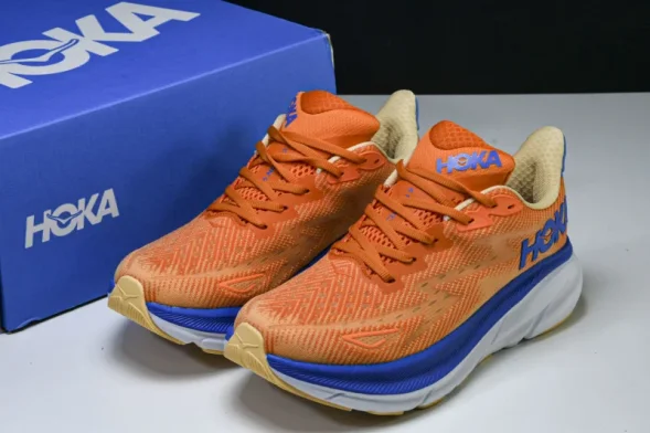 Hoka Clifton 9 1127895 VOIM 