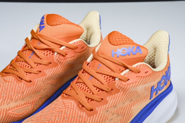 Hoka Clifton 9 1127895 VOIM 