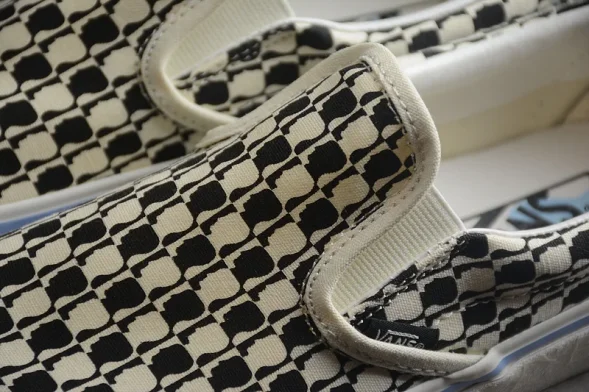 Vans x Brain dead Slip-On VN0A45JKBA2 