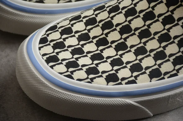 Vans x Brain dead Slip-On VN0A45JKBA2 