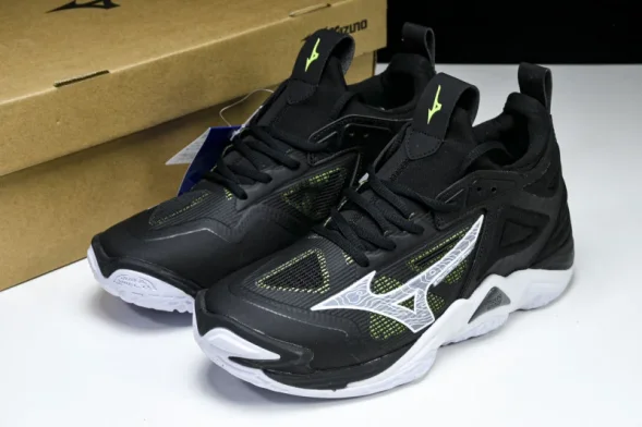 Mizuno Wave Momentum V1GA231252 