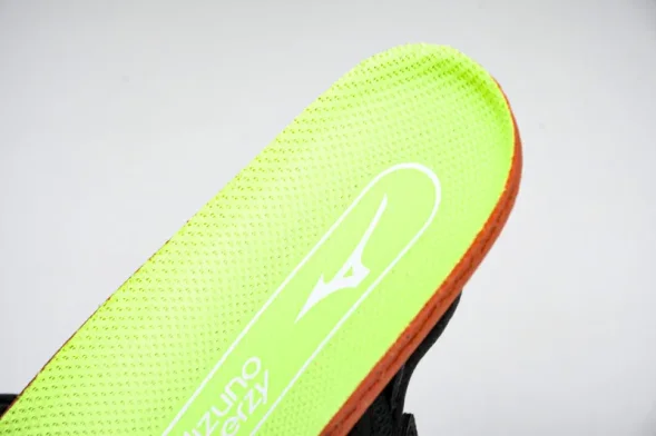 Mizuno Wave Momentum V1GA231252 