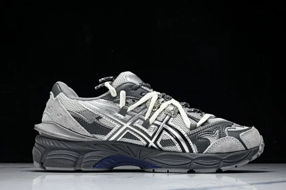 Asics Gel-Cumulus 16 TG 1203A838-020 