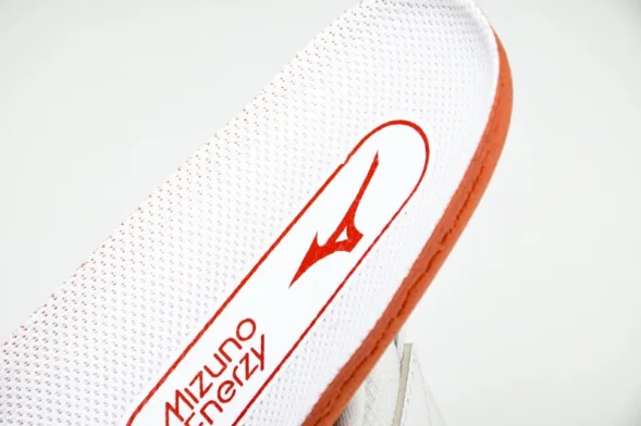 Mizuno Wave Momentum V1GB241346 