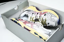 Asics Gel-Cumulus 16 TG 1203B115-100