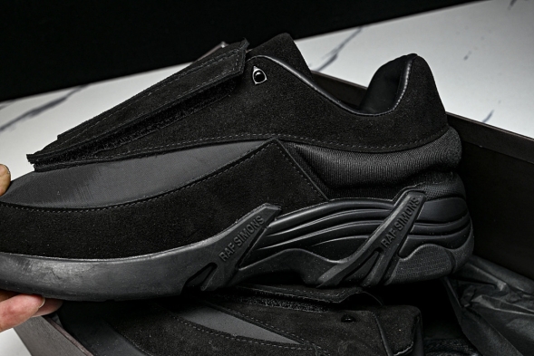 Raf Simons Cylon-21 Antei HR740001L 