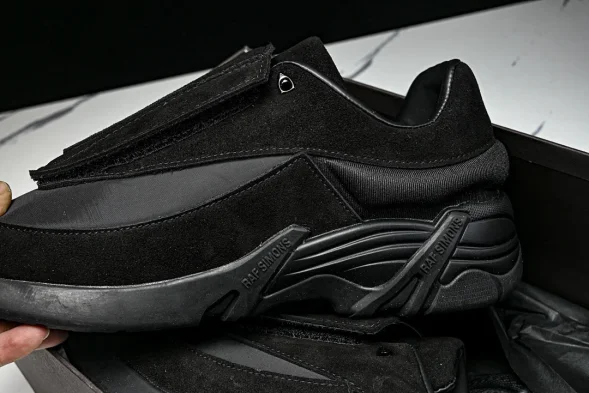 Raf Simons Cylon-21 Antei HR740001L 