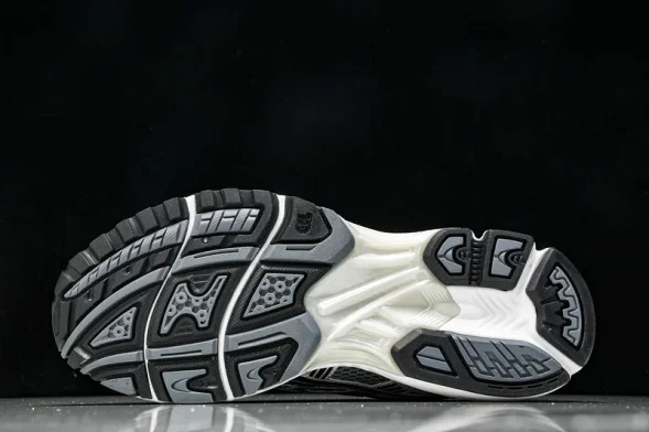 Asics Gel-Kayano 14 1203A537-020 