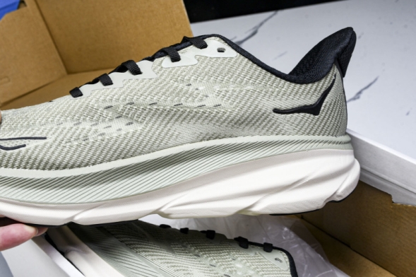 Hoka Clifton 9 1127895 SSFR 