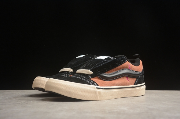 Vans Knu Skool x Disney 