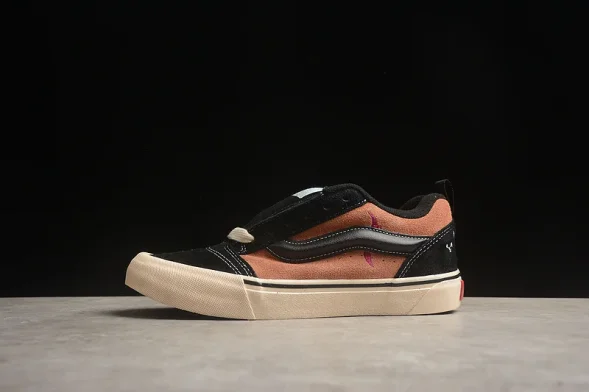 Vans Knu Skool x Disney 