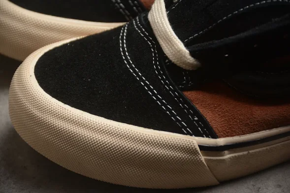Vans Knu Skool x Disney 