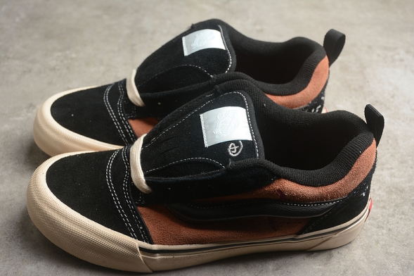 Vans Knu Skool x Disney 