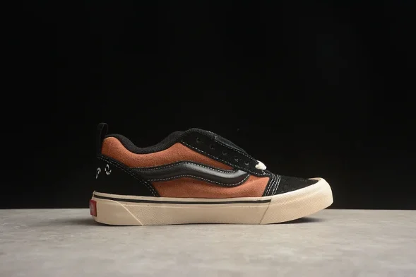 Vans Knu Skool x Disney 