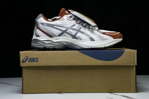 Asics Gel-Flux 4 CN 1011B646-100 