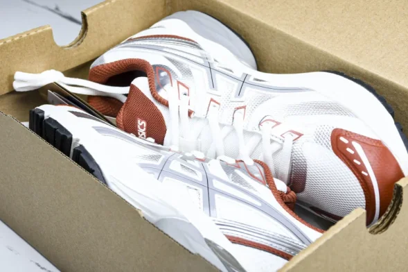 Asics Gel-Flux 4 CN 1011B646-100 