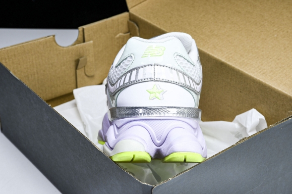 New Balance 9060  U9060AGT 