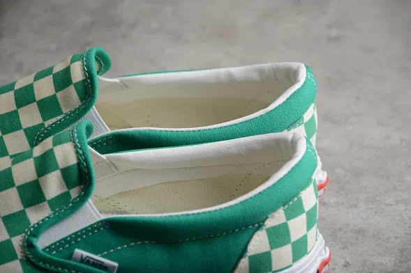 Vans Slip-On VN0A38F7PVC 