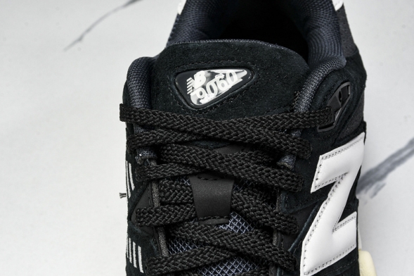 New Balance 9060 U9060AAA 