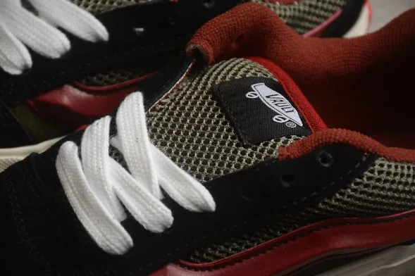 Vans Knu Skool VN0007QDBXV 